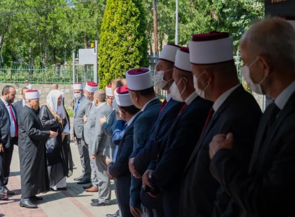 پیام اسلامی ما ایمان، ارزش ها و تمدن است.