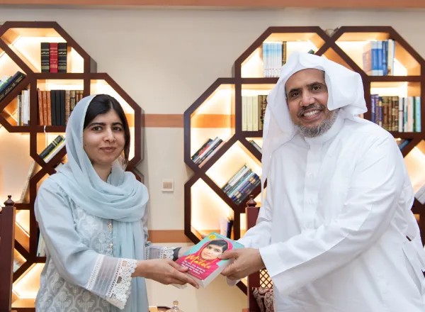 Syekh Dr.Mhmd Alissa , menerima aktivis pendidikan wanita dan  peraih Nobel termuda,  Malala Yousafzai.