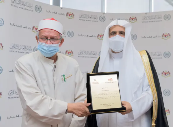 HE Dr. Mohammad Alissa received the Malaysian Minister of Islamic Affairs, Dr. Zulkifl Muhammad Al-Bakri and a high-ranking delegation