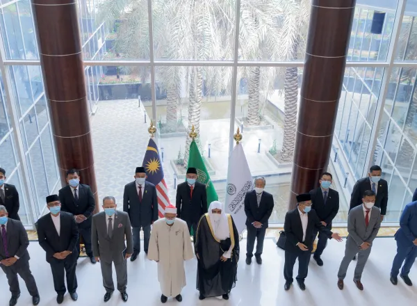 HE Dr. Mohammad Alissa received the Malaysian Minister of Islamic Affairs, Dr. Zulkifl Muhammad Al-Bakri and a high-ranking delegation