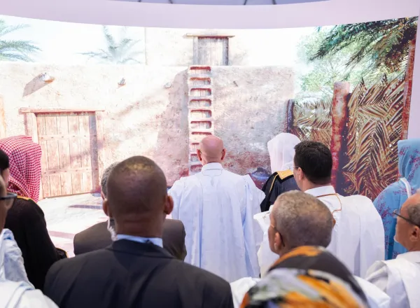 معالي الأمين العام، رئيس هيئة علماء المسلمين، المشرف العام على متاحف السيرة النبوية والحضارة الإسلامية، فضيلة الشيخ د.⁧‫#محمد_العيسى‬⁩ ⁦‪@MhmdAlissa‬⁩، في كلمته في حفل افتتاح المتحف الدوليّ للسيرة النبوية بنواكشوط: ‏"للمتحف -بإشراف ⁧‫#رابطة_العالم_الإسلامي‬⁩- عنايةٌ بدلائل النبوة بخاصةٍ، ودلائل الإيمان بعامّة، كما له عنايةٌ بالتصدّي للشبهات، أيًّا كان مصدرُها وباعثُها".