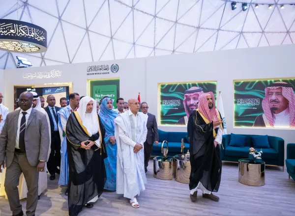 معالي الأمين العام، رئيس هيئة علماء المسلمين، المشرف العام على متاحف السيرة النبوية والحضارة الإسلامية، فضيلة الشيخ د.⁧‫#محمد_العيسى‬⁩ ⁦‪@MhmdAlissa‬⁩، في كلمته في حفل افتتاح المتحف الدوليّ للسيرة النبوية بنواكشوط: ‏"للمتحف -بإشراف ⁧‫#رابطة_العالم_الإسلامي‬⁩- عنايةٌ بدلائل النبوة بخاصةٍ، ودلائل الإيمان بعامّة، كما له عنايةٌ بالتصدّي للشبهات، أيًّا كان مصدرُها وباعثُها".