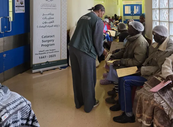 Les programmes de lutte contre la cécité de la Ligue islamique mondiale se poursuivent sur le continent africain