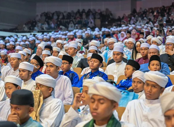 الأمين العام لرابطة العالم الإسلامي يختتم الملتقى العالمي للتصديق على الإجازات القرآنية وتكريم قُرّاء دُول آسيان