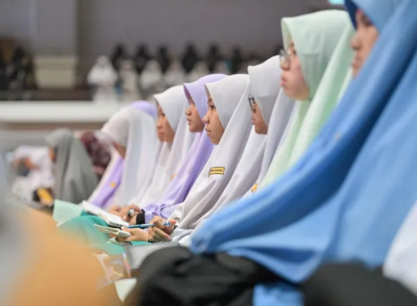 الأمين العام لرابطة العالم الإسلامي يختتم الملتقى العالمي للتصديق على الإجازات القرآنية وتكريم قُرّاء دُول آسيان
