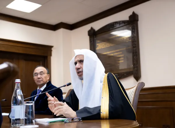 ‏الشيخ د.⁧‫محمد العيسى‬⁩ ‬⁩ يُحاضِرُ في جامعة أستانا الوطنية عن: "التّحولات الفكرية المعاصرة"