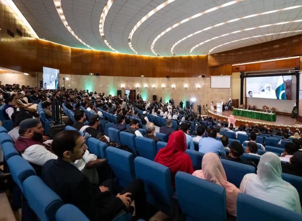 الأمين العام لرابطة العالم الإسلامي يحاضر في المحكمة العليا الباكستانية