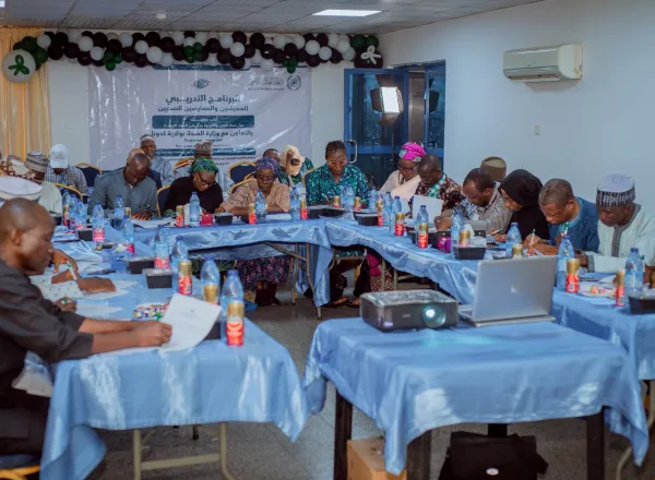 La Ligue islamique mondiale met en œuvre, au Nigéria, un programme de formation destiné aux infirmiers spécialisés en ophtalmologie et aux professionnels de santé, axé sur le renforcement des capacités et l’amélioration des compétences pour la prestation
