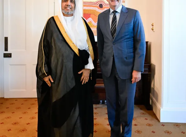 ‏استضاف دولةُ رئيس الوزراء الأسترالي، السيد أنتوني ألبانيزي، في مدينة "سيدني"، صباح اليوم معاليَ الأمين العام، رئيس هيئة علماء المسلمين، فضيلة الشيخ د.⁧‫ محمد العيسى