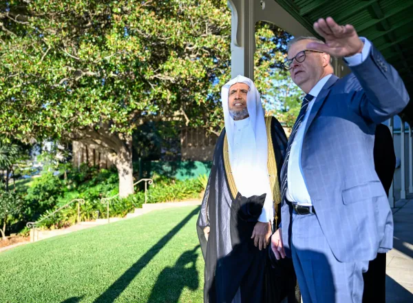 ‏استضاف دولةُ رئيس الوزراء الأسترالي، السيد أنتوني ألبانيزي، في مدينة "سيدني"، صباح اليوم معاليَ الأمين العام، رئيس هيئة علماء المسلمين، فضيلة الشيخ د.⁧‫ محمد العيسى