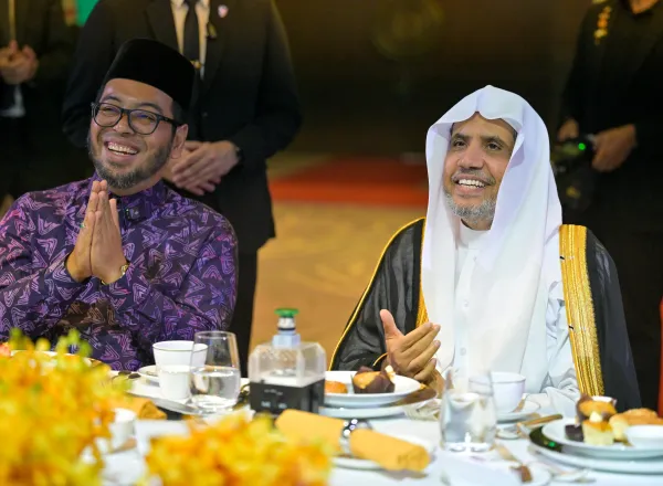 د. العيسى يدشِّن من ماليزيا المجلسَ العالميّ للإعجاز العلمي في القرآن والسُّنة، ويرعى الحفل الختامي لبرنامج ومسابقة "العلم والإيمان"