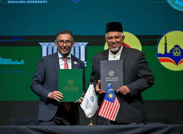 د. العيسى يدشِّن من ماليزيا المجلسَ العالميّ للإعجاز العلمي في القرآن والسُّنة، ويرعى الحفل الختامي لبرنامج ومسابقة "العلم والإيمان"