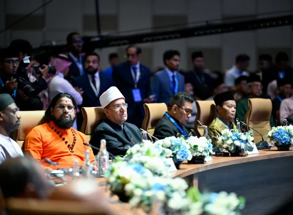 صور من القمة الدولية الثالثة للقيادات الدينية، بمشاركة معالي الأمين العام، رئيس هيئة علماء المسلمين، فضيلة الشيخ د. ⁧‫محمد العيسى‬⁩ ‬⁩ متحدثا رئيسيا في حفل الافتتاح