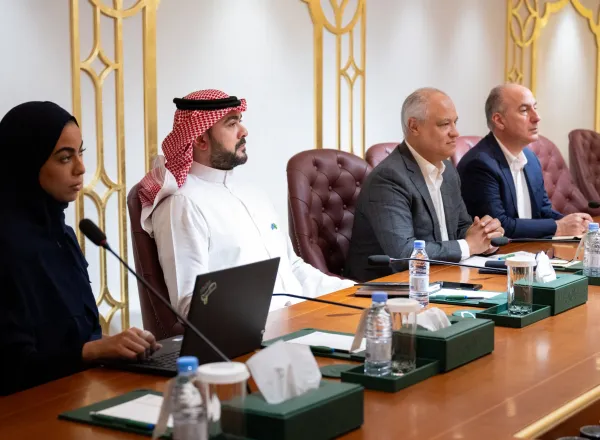 اجتمع مساعدُ الأمين العام للاتصال المؤسسي، الأستاذ عبدالوهاب الشهري، في مقرّ ⁧‫رابطة العالم الإسلامي‬⁩ بالرياض، مع ممثِّل المفوضية السامية للأمم المتحدة لشؤون اللاجئين لدى دُوَل مجلس التعاون الخليجي، ومستشارِه للتمويل الإسلامي، الدكتور خالد خليفة
