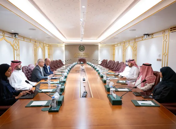اجتمع مساعدُ الأمين العام للاتصال المؤسسي، الأستاذ عبدالوهاب الشهري، في مقرّ ⁧‫رابطة العالم الإسلامي‬⁩ بالرياض، مع ممثِّل المفوضية السامية للأمم المتحدة لشؤون اللاجئين لدى دُوَل مجلس التعاون الخليجي، ومستشارِه للتمويل الإسلامي، الدكتور خالد خليفة