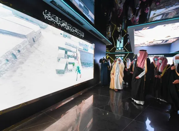 خدمةً للسيرة النبوية بمنهج علمي رصين، ووسائل تقنية متطورة، تُواصِل رابطة العالم الإسلامي مشروعاتها النوعية في خدمة السيرة النبوية، ومن أبرزها: "المتاحف الدولية للسيرة النبوية والحضارة الإسلامية"