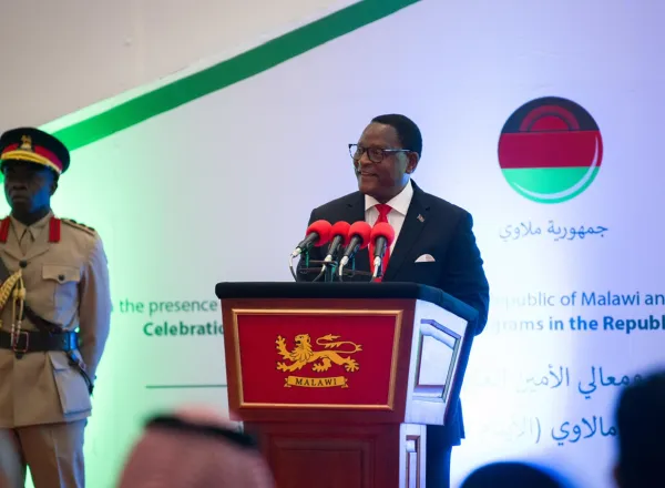 د.العيسى يدشن عددًا من البرامج والمبادرات التنموية ويلتقي بقيادات المكوّنات الوطنية وفي مقدمتها قيادة المكوّن الإسلامي