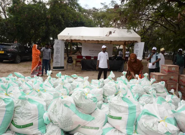 Dans le cadre de sa mission visant à alléger les difficultés de la vie des pauvres et des nécessiteux en Afrique :