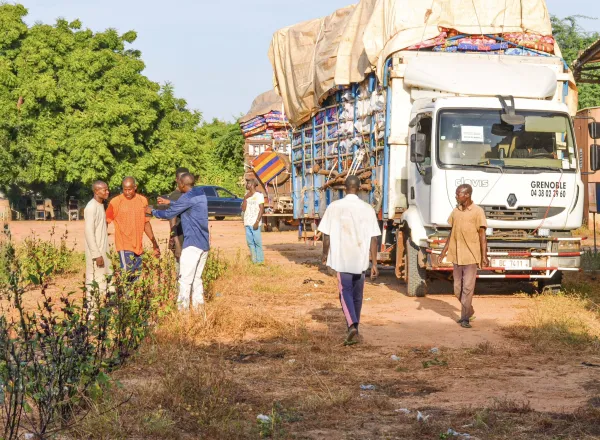 En réponse à un appel du gouvernement de la République du Niger, la Ligueislamiquemondiale lance un programme de secours d’urgence pour soutenir les victimes des inondations dans les régions les plus touchées du Niger.