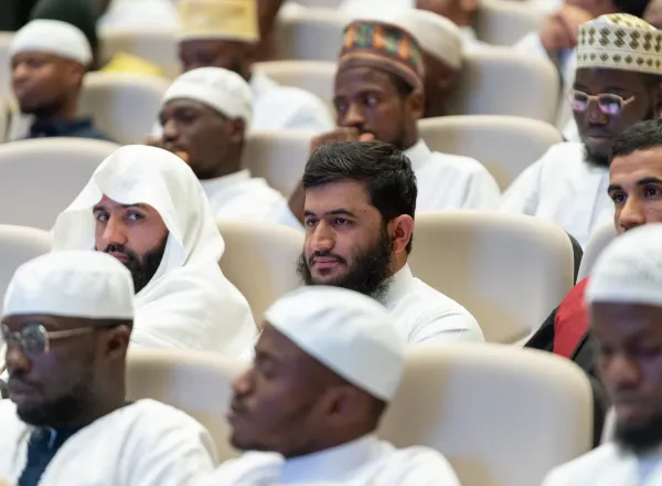 El Secretario General, Sheij Mohammed Al-Issa , abordó durante la conferencia internacional organizada por el ministerio de Educación en Arabia Saudita el carácter único de los dos documentos históricos:
