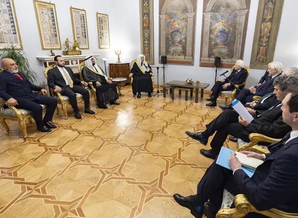 استقبل فخامة رئيس الجمهورية الإيطالية، السيد سيرجيو ماتاريلا، مساء أمس، بالقصر الرئاسي في روما، معاليَ الأمين العام، رئيس هيئة علماء المسلمين، فضيلة الشيخ د.⁧‫محمد العيسى