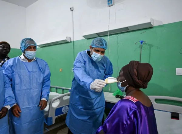 Lors de sa visite en Guinée-Bissau :   Le Secrétaire général, Président de l’Organisation des savants musulmans, cheikh Mohammed Al-Issa a supervisé le programme de la Ligueislamiquemondiale