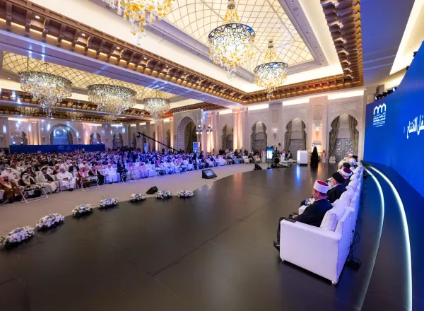 انطلاق أعمال النسخة الثانية للمؤتمر الدولي "⁧‫بناء الجسور بين المذاهب‬⁩ الإسلامية: نحو مؤتلفٍ إسلاميٍّ فاعِل"، برعايةٍ كريمةٍ من ⁧‫خادم الحرمين الشريفين‬⁩ -يحفظه الله-، وبحضور كبار عُلماء الأمّة الإسلامية بمُختلف مذاهبِهم وطوائفهم