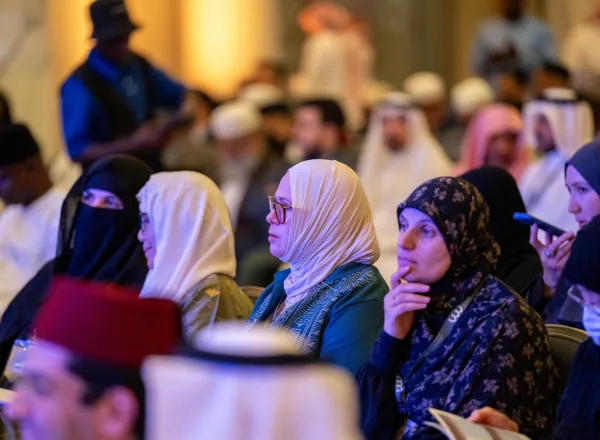 تطورات الأحداث في فلسطين والسودان وسوريا، وقضايا الأقليَّات المسلمة، تتصدّر مناقشات الجلسة العُلمائية، المخصصة لتنسيق المواقف العُلمائية نحو القضايا المُلحّة على الساحة الإسلامية، ضمن أعمال النسخة الثانية لمؤتمر ⁧‫بناء الجسور بين المذاهب‬⁩ الإسلامية