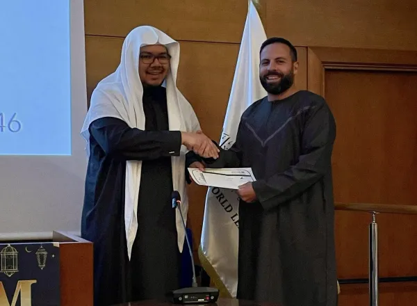 كرَّم مركزُ ⁧‫رابطة العالم الإسلامي‬⁩ "المركز الثقافي الأندلسي بمدينة مالقا الإسبانية" الفائزين بالمسابقة الرمضانية السنويَّة في حفظ وتجويد القرآن الكريم، لمختلف الفئات العمرية من الجنسين