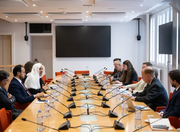 En réponse à une invitation officielle de l’un des principaux centres de réflexion et d’études de la capitale française, Paris :
