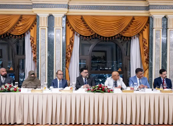 القيادات الإسلامية البريطانية تلتقي الأمين العام لرابطة العالم الإسلامي في المدينة المنورة