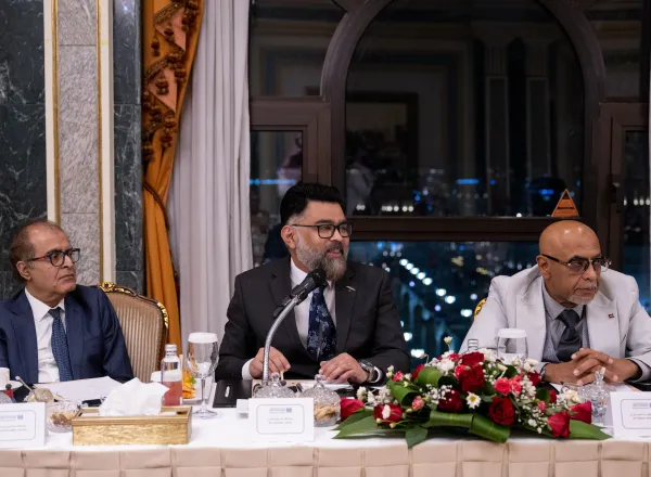 القيادات الإسلامية البريطانية تلتقي الأمين العام لرابطة العالم الإسلامي في المدينة المنورة