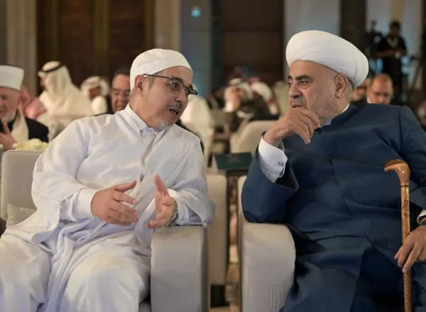 ‏مبادرةٌ في تنوعها وشمولها ومظلتها الشرعية الدولية الجامعة هي الأُولى من نوعها في السياق الإسلامي الرقمي: ‏تطبيق "منهاج" من مكة إلى العالم.