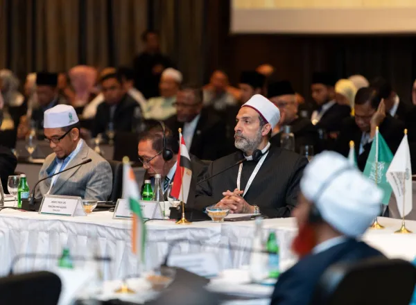 برعاية دولة رئيس الوزراء الماليزي الأمين العام لرابطة العالم الإسلامي يدشن مجلس علماء آسْيان
