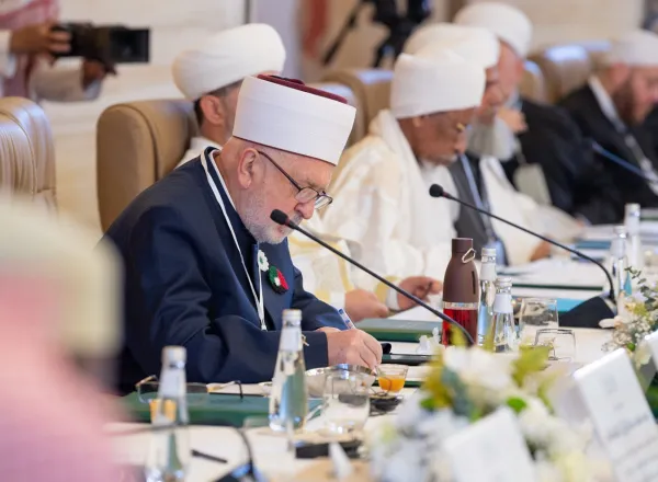 معالي رئيس الشؤون الدينية بجمهورية تركيا، عضو المجلس الأعلى للرابطة، الشيخ د.علي أرباش خلال الدورة الـ٤٦ للمجلس الأعلى: