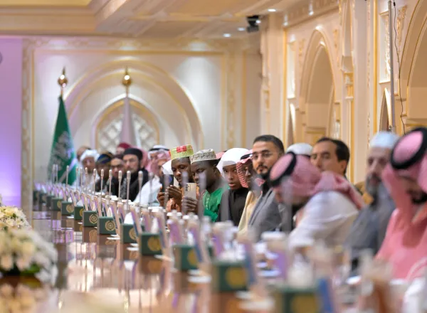 أطلقَ معالي الأمين العام، رئيسُ هيئة علماء المسلمين، فضيلةُ الشيخ د. محمد العيسى، جائزةَ رابطة العالم الإسلامي لخدمةِ القرآنِ الكريم في تسعةِ فروع