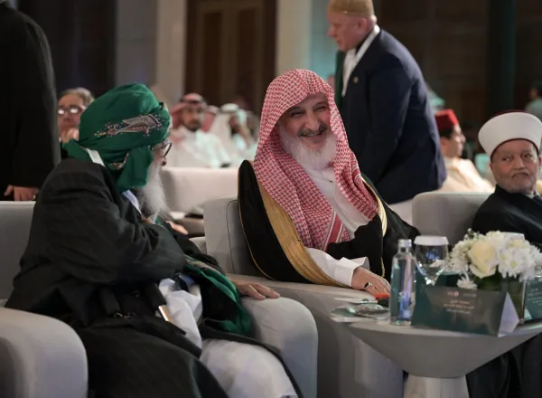 ‏خدمةً للأمة الإسلامية في مجمل شؤونها الدينية من خلال مُنجَزٍ رقمي يستند على مظلة شرعية دولية جامعة، واعتمادٍ فقهي لفكرته من المجمع الفقهي الإسلامي: ‏المنصةُ الرقميةُ "منهاج"، من مكة إلى العالم.