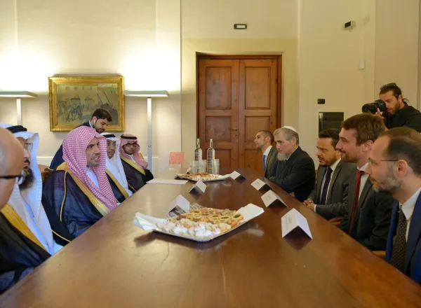 الاجتماع بعُمدة مدينة سيستو فرينتينو الإيطالية السيد لورنزو فلاتشي