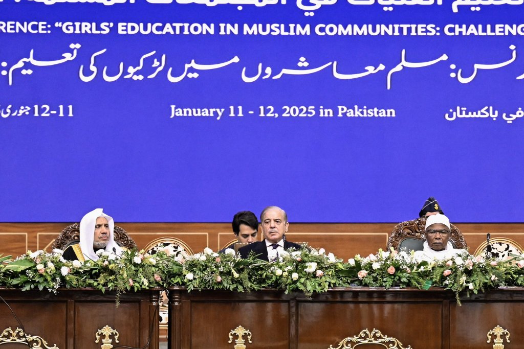 Le Secrétaire général, Président de l’Organisation des savants musulmans, cheikh Mohammed Al-Issa , lors du lancement de la conférence EducationDesFilles dans les sociétés musulmanes depuis la capitale pakistanaise, Islamabad :